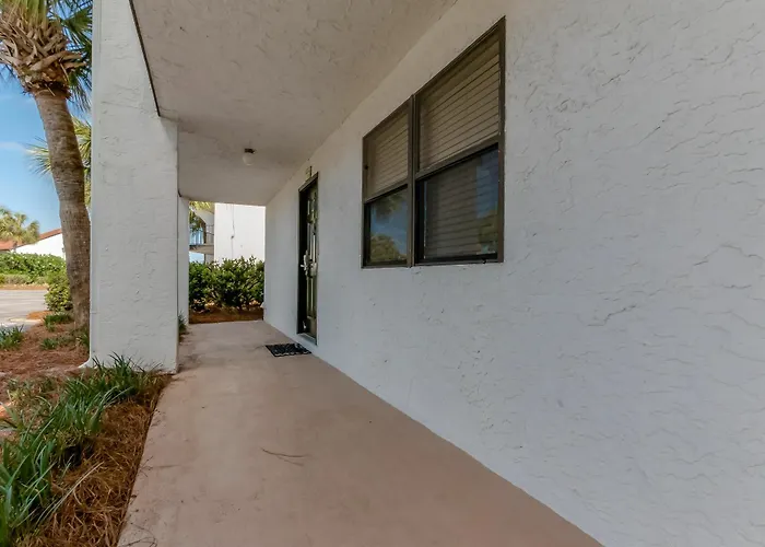 Edgewater Golf Villa 201